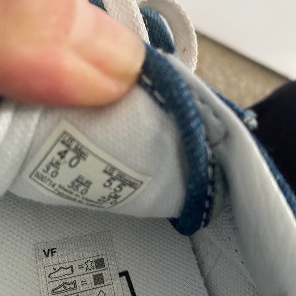 Jean Vans! - Picture 2 of 4